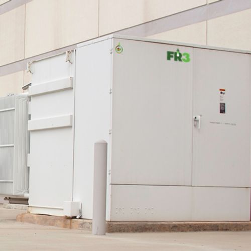 Transformador trifásico pedestal Envirotran reforzado para centros de datos